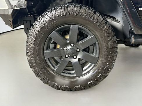 Used 2015 Jeep Wrangler Unlimited Sahara image 27