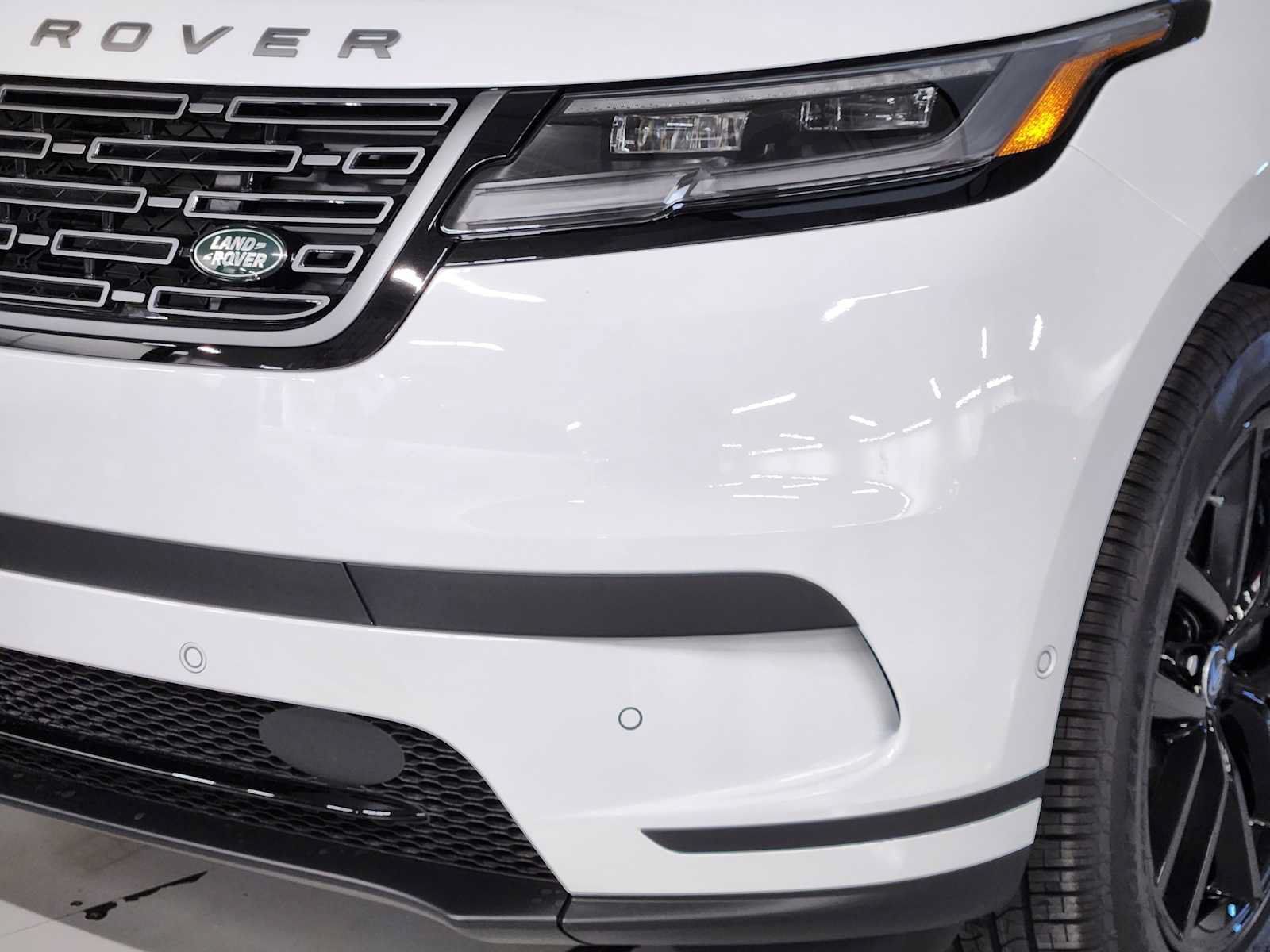 New 2026 Land Rover Range Rover Velar S AWD/4WD image 12
