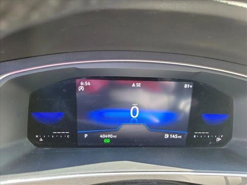 Used 2023 Volkswagen Tiguan SE R-Line image 19