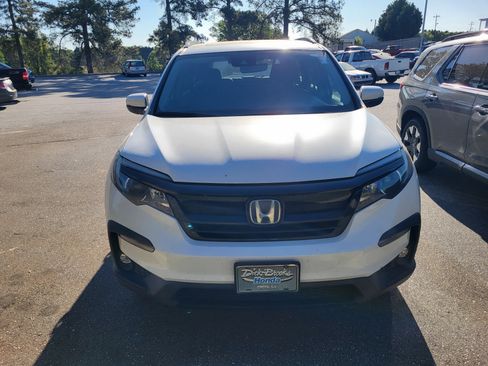 Used 2021 Honda Pilot Special Edition image 2