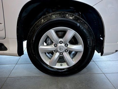 Used 2016 Lexus GX 460 image 48