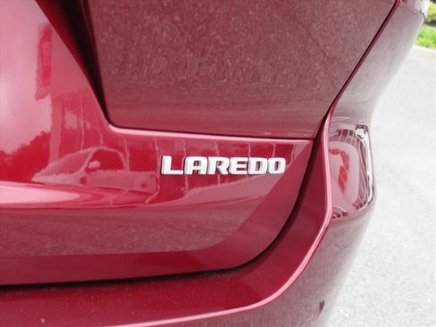 Used 2025 Jeep Grand Cherokee L Laredo w/ Luxury Tech Group I image 8