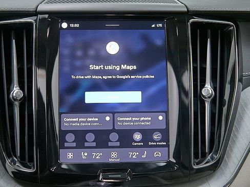 Certified 2024 Volvo XC60 T8 Ultimate w/ Protection Package Premier image 34