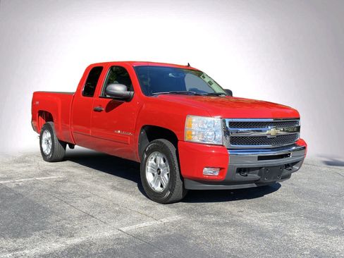 Used 2009 Chevrolet Silverado 1500 LT w/ Power Pack Plus RWD image 2