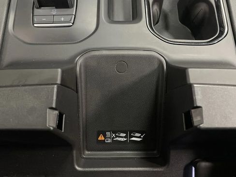 Used 2023 GMC Sierra 1500 AT4 image 27