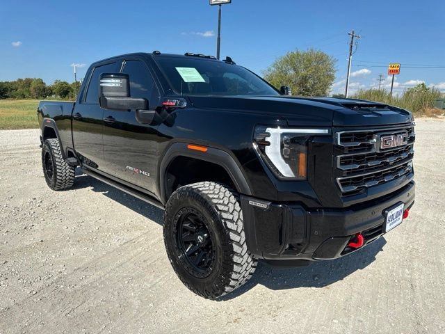 Used 2025 GMC Sierra 2500 AT4 w/ AT4 Premium Plus Package AWD/4WD image 8