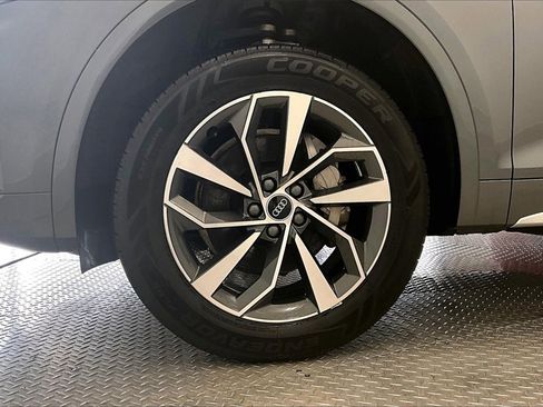 Used 2024 Audi Q5 2.0T Premium Plus image 8