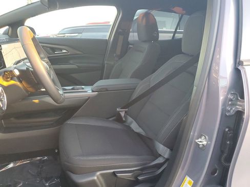 New 2026 Chevrolet Equinox EV LT image 16