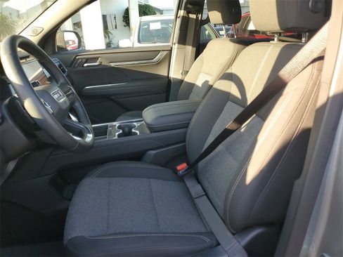 Used 2025 GMC Acadia Elevation w/ Black Edition image 19