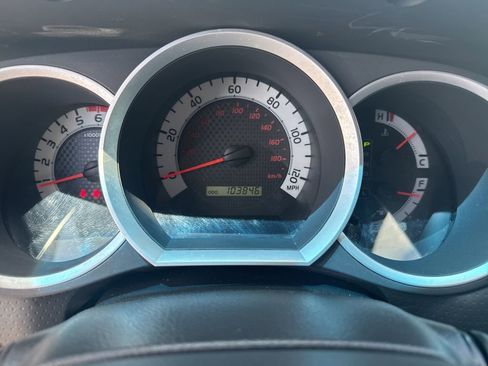 Used 2012 Toyota Tacoma PreRunner w/ TRD Off-Road Pkg RWD image 28