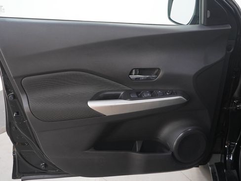 Used 2020 Nissan Kicks SV FWD image 19