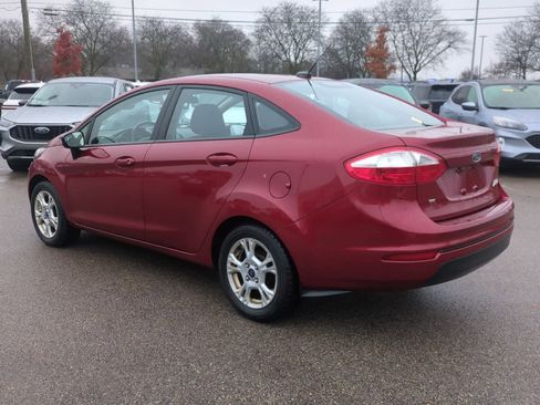 Used 2014 Ford Fiesta SE image 6