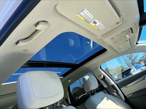 Certified 2022 Cadillac XT5 Premium Luxury image 27