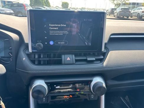 Used 2025 Toyota RAV4 LE AWD/4WD image 23