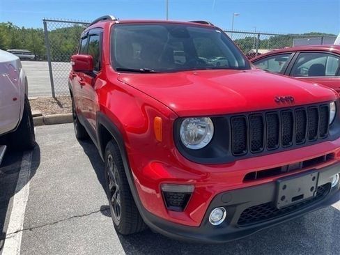 Certified 2019 Jeep Renegade Altitude w/ Quick Order Package 2XM AWD/4WD image 9