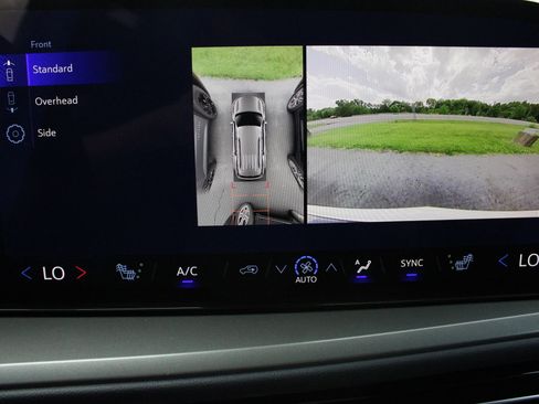 New 2026 Chevrolet Traverse LT w/ Driver Confidence Package FWD image 39