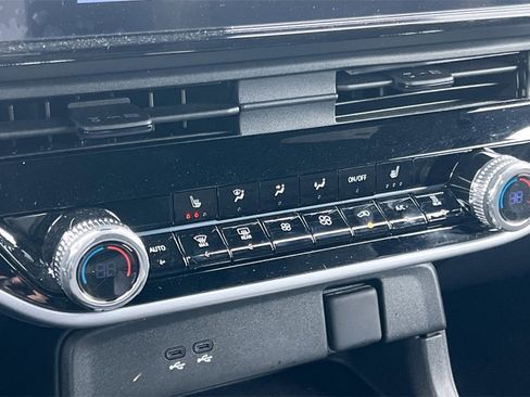 Used 2024 Honda Prologue EX image 22