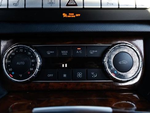 Used 2012 Mercedes-Benz CLS 550 4MATIC w/ Premium I Pkg image 37