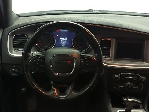 Used 2022 Dodge Charger SXT RWD image 18
