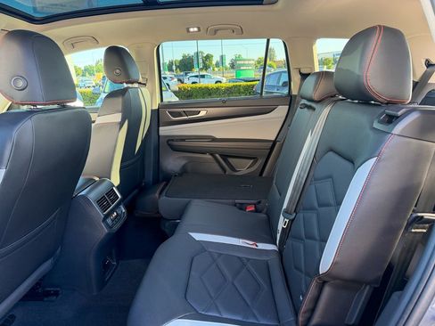 New 2026 Volkswagen Atlas Peak Edition AWD/4WD image 26