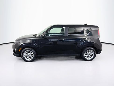 Used 2025 Kia Soul LX w/ LX Technology Package FWD image 4