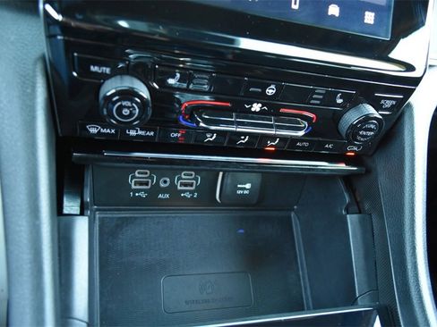 Used 2024 Jeep Grand Cherokee Altitude image 22