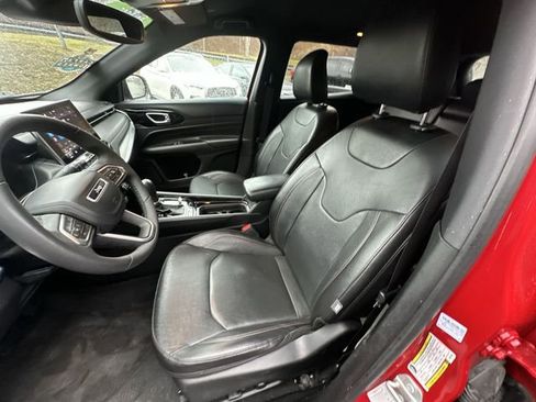 Used 2023 Jeep Compass Limited image 15