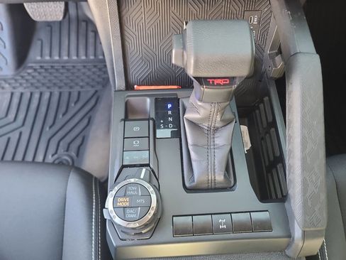 Used 2024 Toyota Tacoma TRD Off-Road image 14