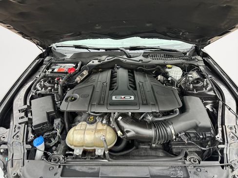 Used 2022 Ford Mustang GT Premium w/ Equipment Group 401A RWD image 32