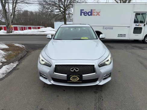 Used 2015 INFINITI Q50 2.0t w/ Moonroof Package image 2