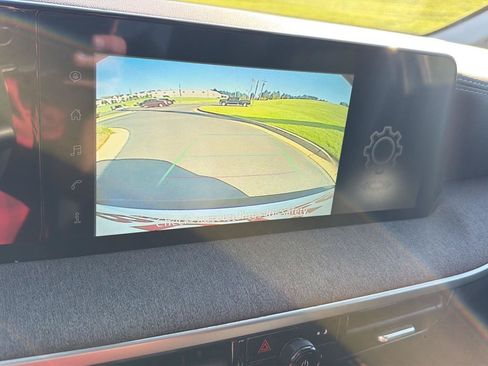 Used 2025 Nissan Kicks SV FWD image 24