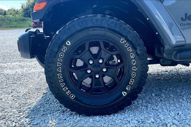 Used 2021 Jeep Gladiator Sport AWD/4WD image 8