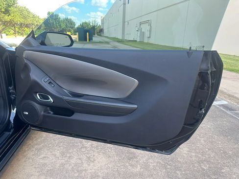 Used 2014 Chevrolet Camaro SS w/ SS Performance Package RWD image 18