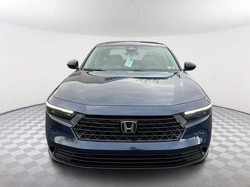 Used 2025 Honda Accord SE image 2