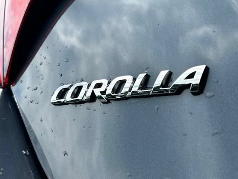 Used 2015 Toyota Corolla LE Premium FWD image 11