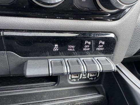 Used 2021 RAM 1500 Laramie image 33