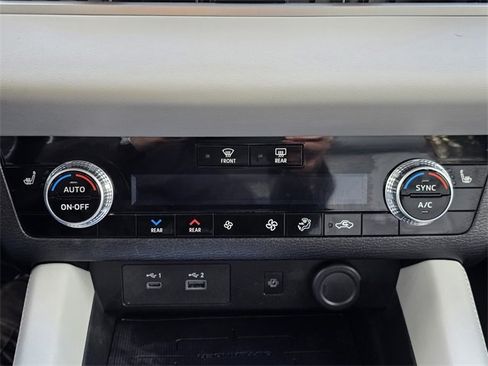 Used 2024 Mitsubishi Outlander SEL image 15