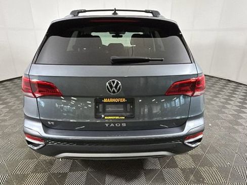 Used 2023 Volkswagen Taos SE FWD image 3