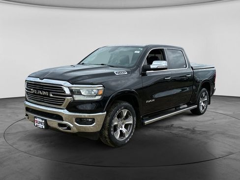 Used 2020 RAM 1500 Laramie AWD/4WD image 3