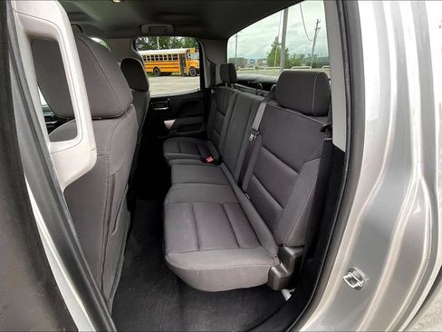Used 2019 Chevrolet Silverado 1500 LT AWD/4WD image 7