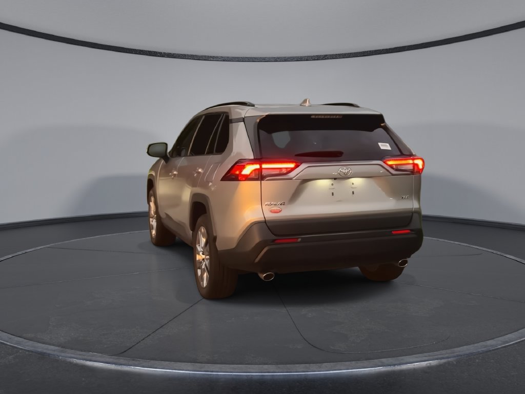 Used 2023 Toyota RAV4 XLE Premium FWD image 7