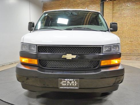 Used 2021 Chevrolet Express 3500 LS RWD image 4