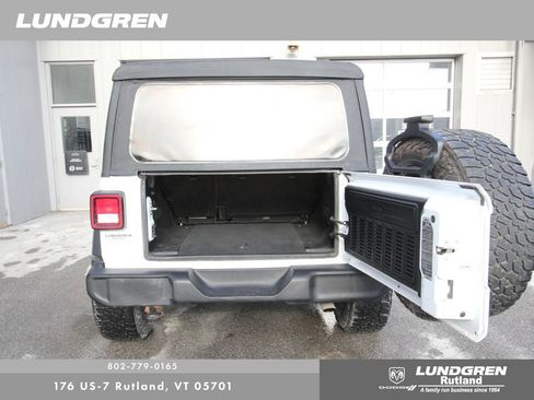 Used 2018 Jeep Wrangler Unlimited Sport S image 31