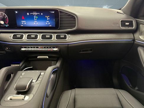 New 2026 Mercedes-Benz GLS 580 4MATIC image 28