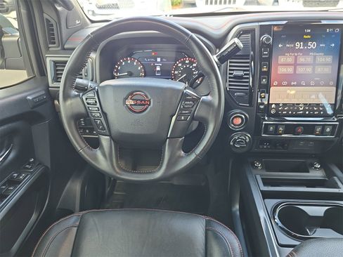 Used 2024 Nissan Titan PRO-4X w/ Pro-4x Convenience Package image 9