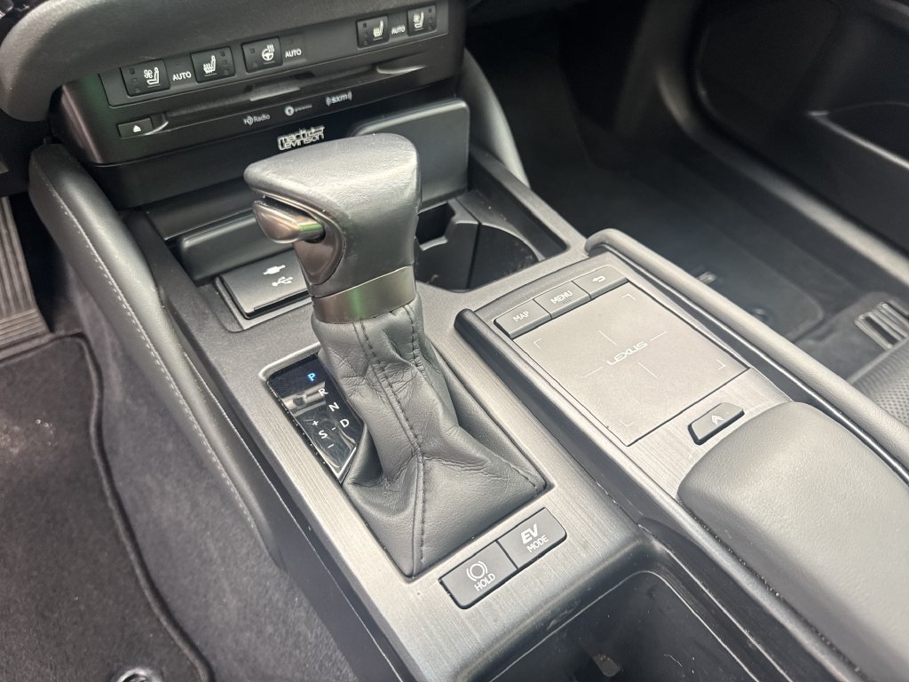 Used 2022 Lexus ES 300h w/ Premium Package FWD image 32