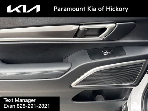 Used 2024 Kia Telluride S w/ S Sunroof Package image 16