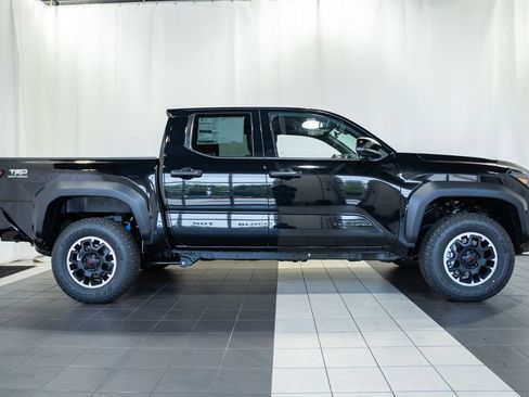 New 2026 Toyota Tacoma TRD Off-Road image 3