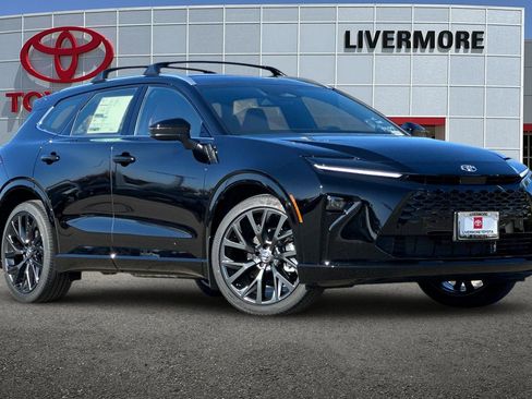 New 2025 Toyota Crown Signia image 2