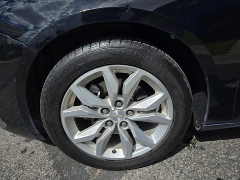 Used 2017 Chevrolet Impala LT FWD image 42